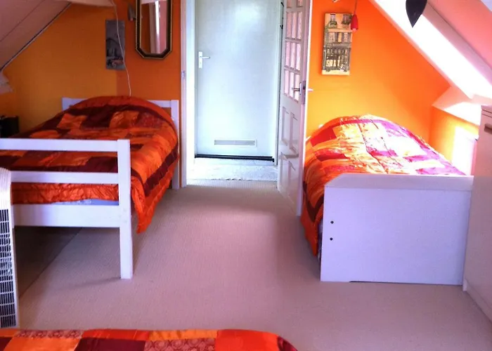 Bij De Boomgaard Bed and breakfast 3*